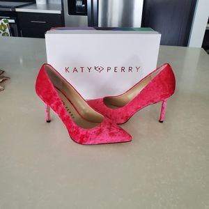 Katy Perry The Sissy Crushed Velvet Pump